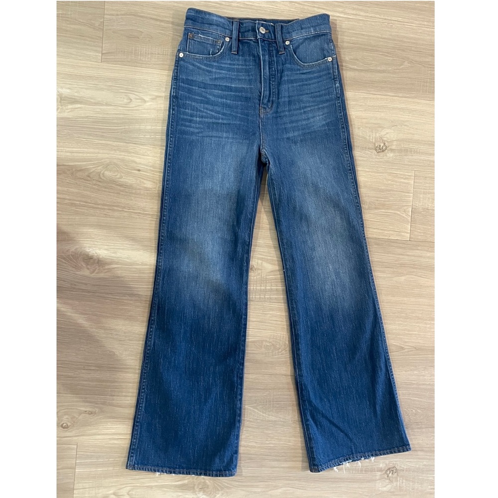 Madewell 11” high rise flare jeans (never been worn)